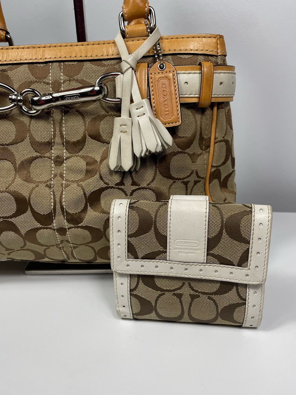 Authentic 2005 Coach Vintage Hampton Satchel and Wallet Set - Picture 12 of 16